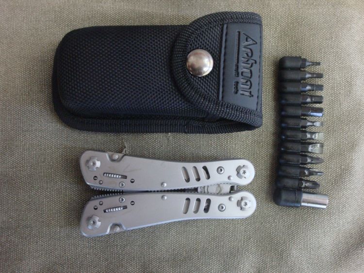 Инструмент - мультитул AR700